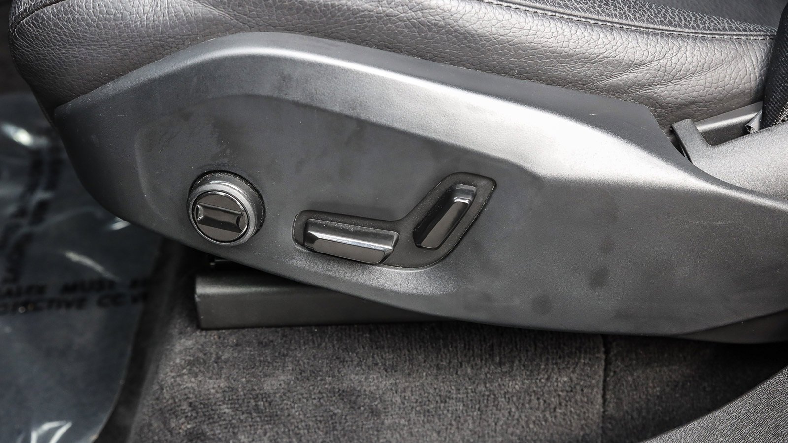 Used 2024 Volvo XC90 B6 Plus image 20