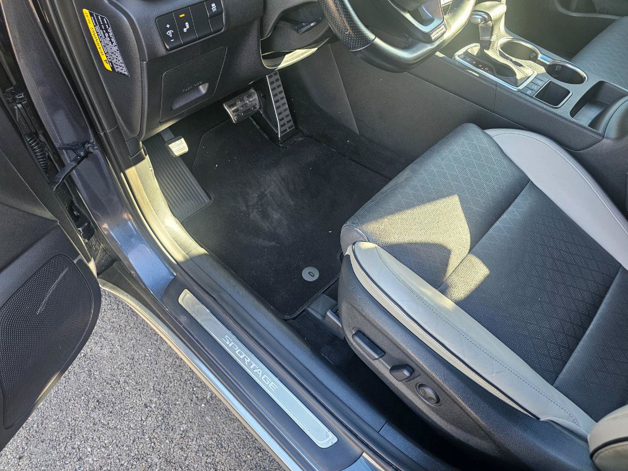 Used 2019 Kia Sportage EX w/ EX Sport Appearance Package AWD/4WD image 25