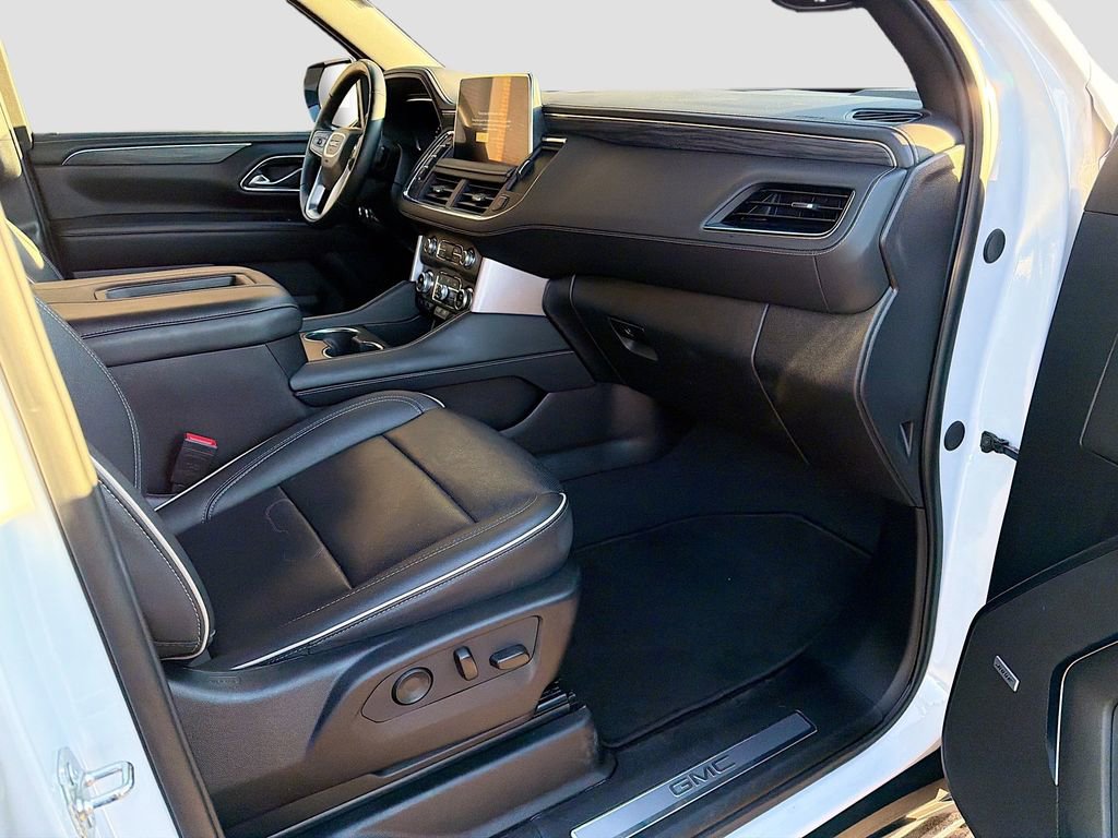 Used 2024 GMC Yukon SLT image 15