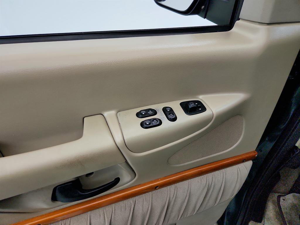 Used 2008 Ford E-150 and Econoline 150 image 18