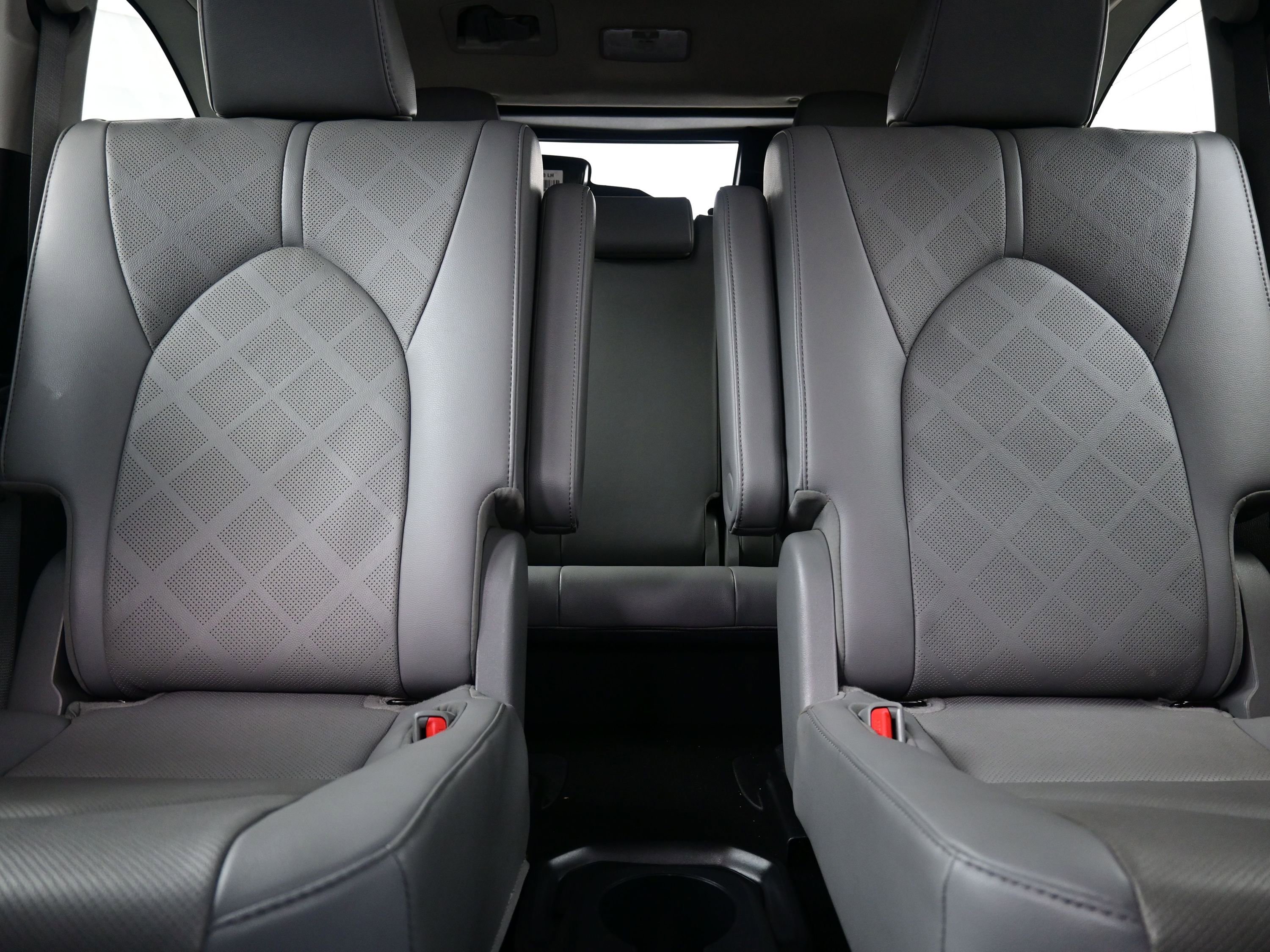 Used 2021 Toyota Highlander Platinum AWD/4WD image 17