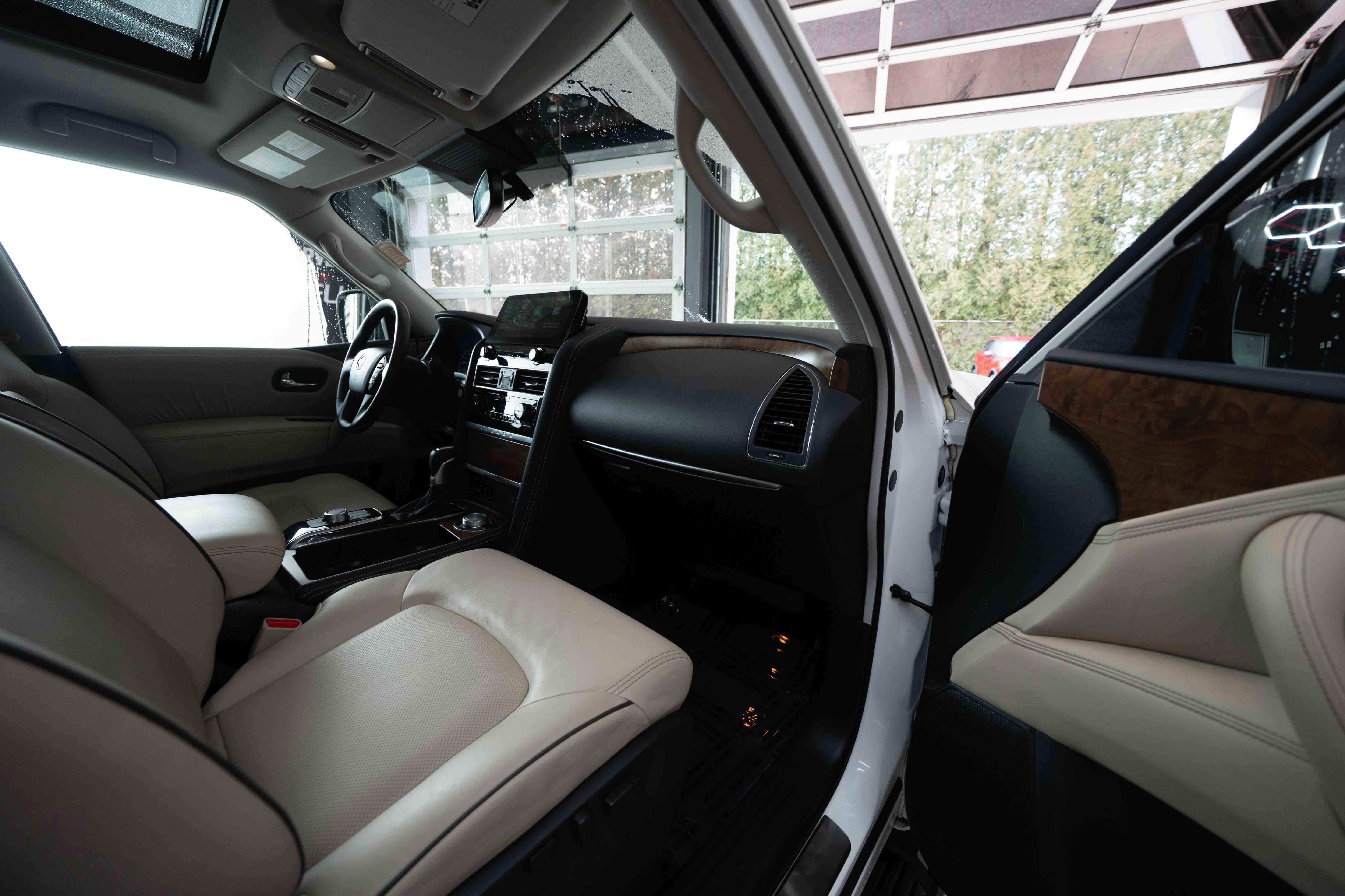 Used 2024 Nissan Armada SL w/ Captain's Chairs Package image 26