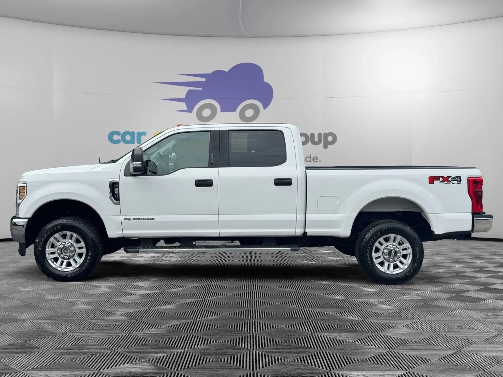 Used 2018 Ford F250 XLT w/ XLT Value Package AWD/4WD image 2