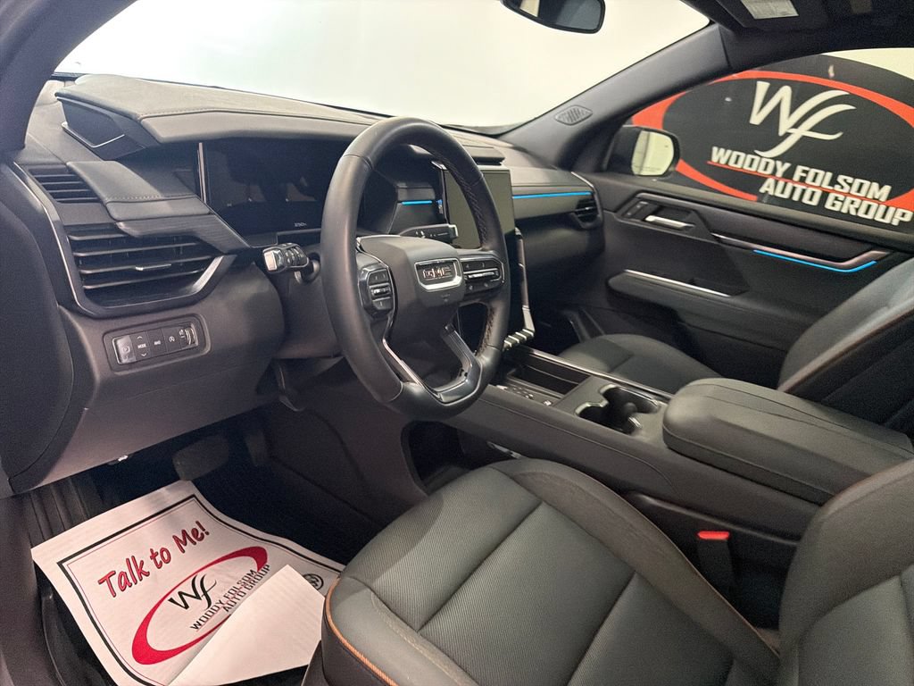 Used 2025 GMC Acadia AT4 w/ Luxury Package AWD/4WD image 12