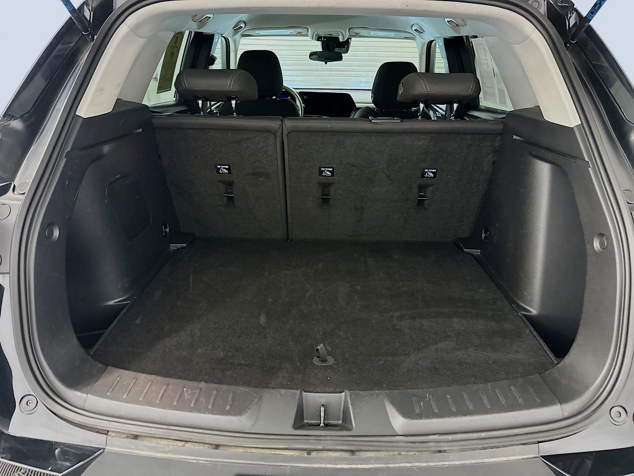 Used 2025 Chevrolet TrailBlazer LT AWD/4WD image 29