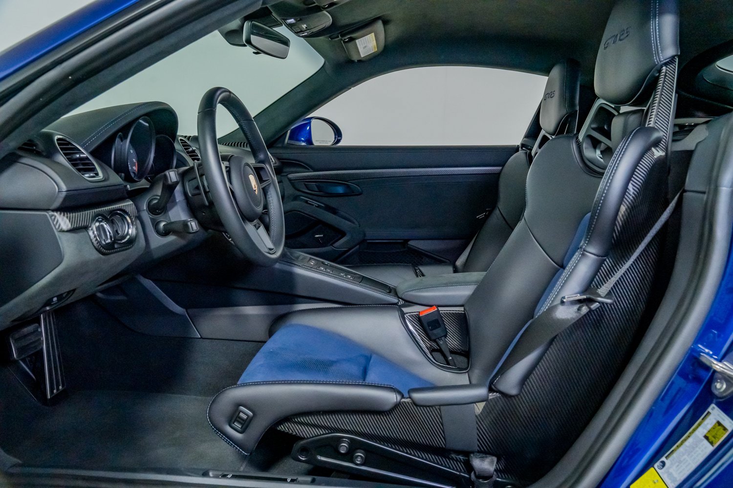 Used 2024 Porsche 718 Cayman GT4 RS RWD image 17