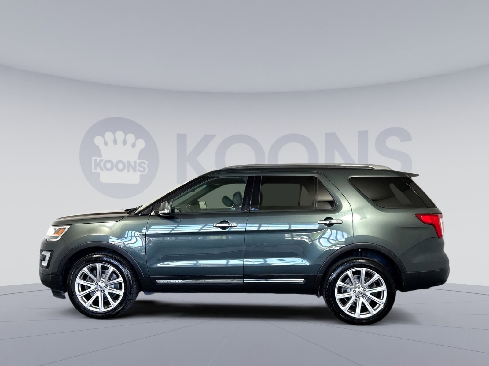Used 2016 Ford Explorer Limited AWD/4WD image 2