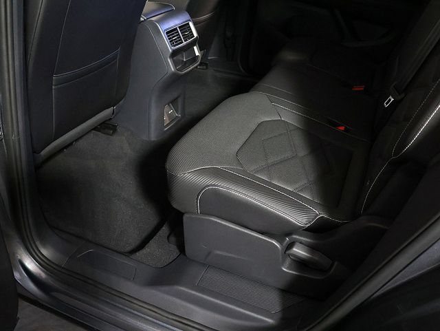 Used 2025 Volkswagen Atlas Cross Sport SE AWD/4WD image 28