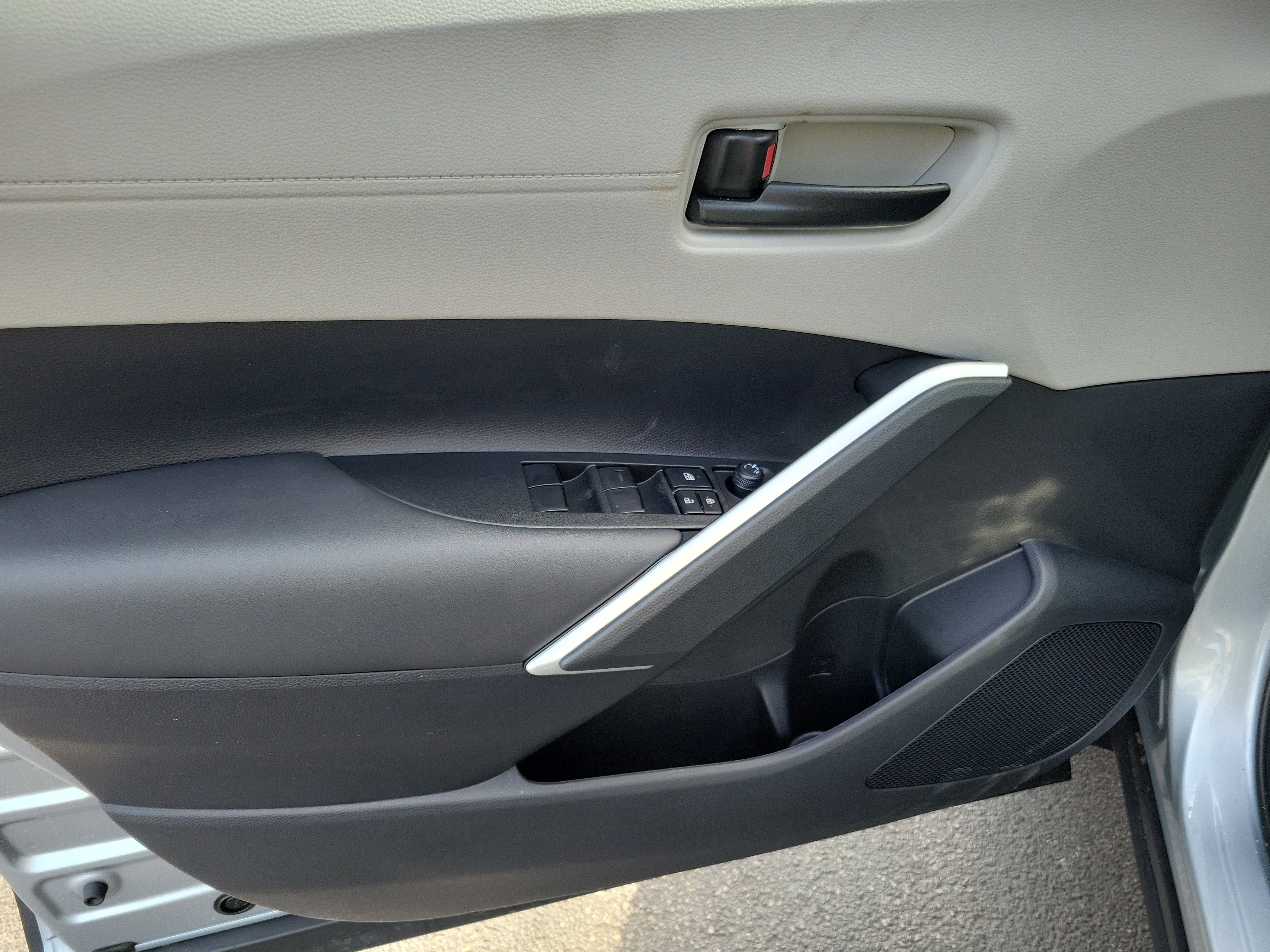 New 2026 Toyota Corolla Cross L image 15