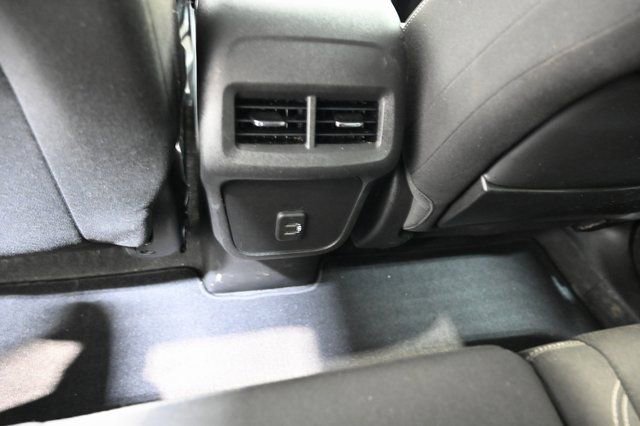 Used 2022 GMC Terrain SLE w/ Driver Convenience Package image 25