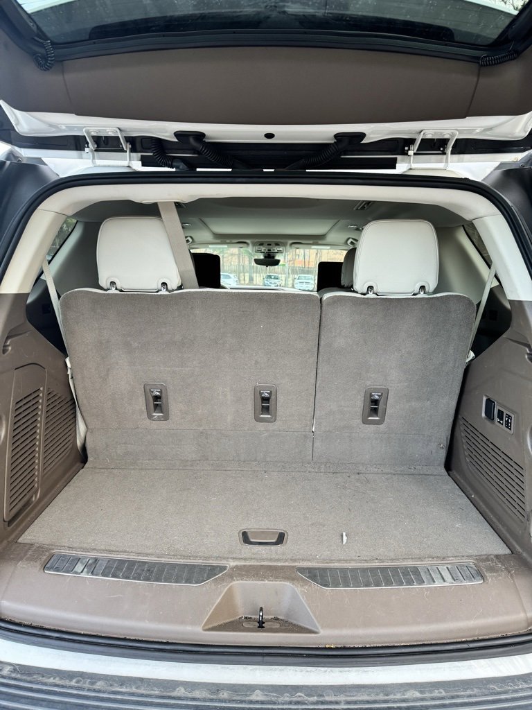 Used 2021 GMC Yukon Denali w/ Denali Premium Package image 4