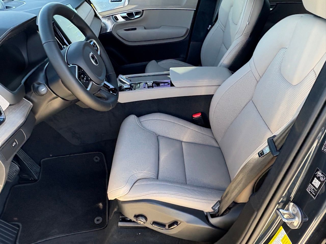 New 2026 Volvo XC90 B6 Ultra w/ Lounge Package image 20