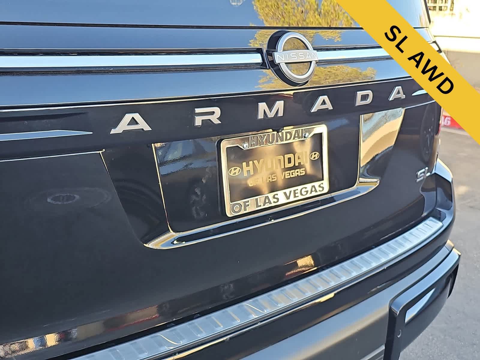 Used 2025 Nissan Armada SL AWD/4WD image 11