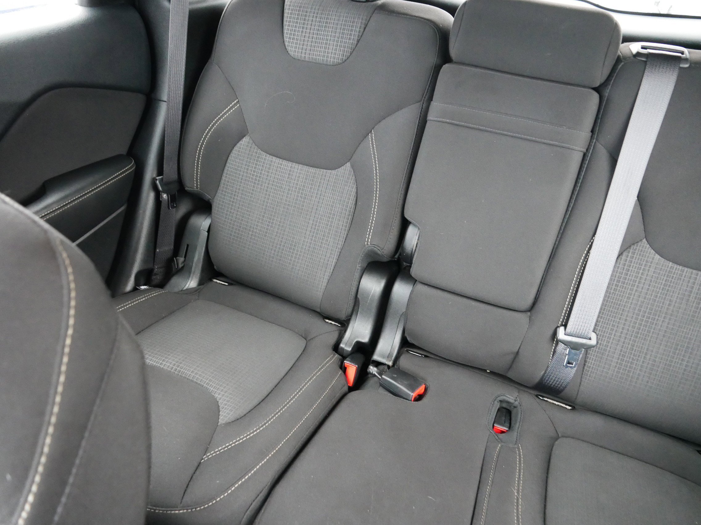 Used 2016 Jeep Cherokee Latitude image 12