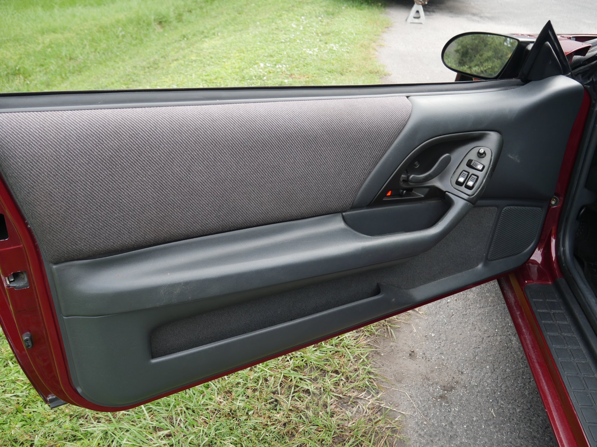Used 1994 Chevrolet Camaro Z28 RWD image 65