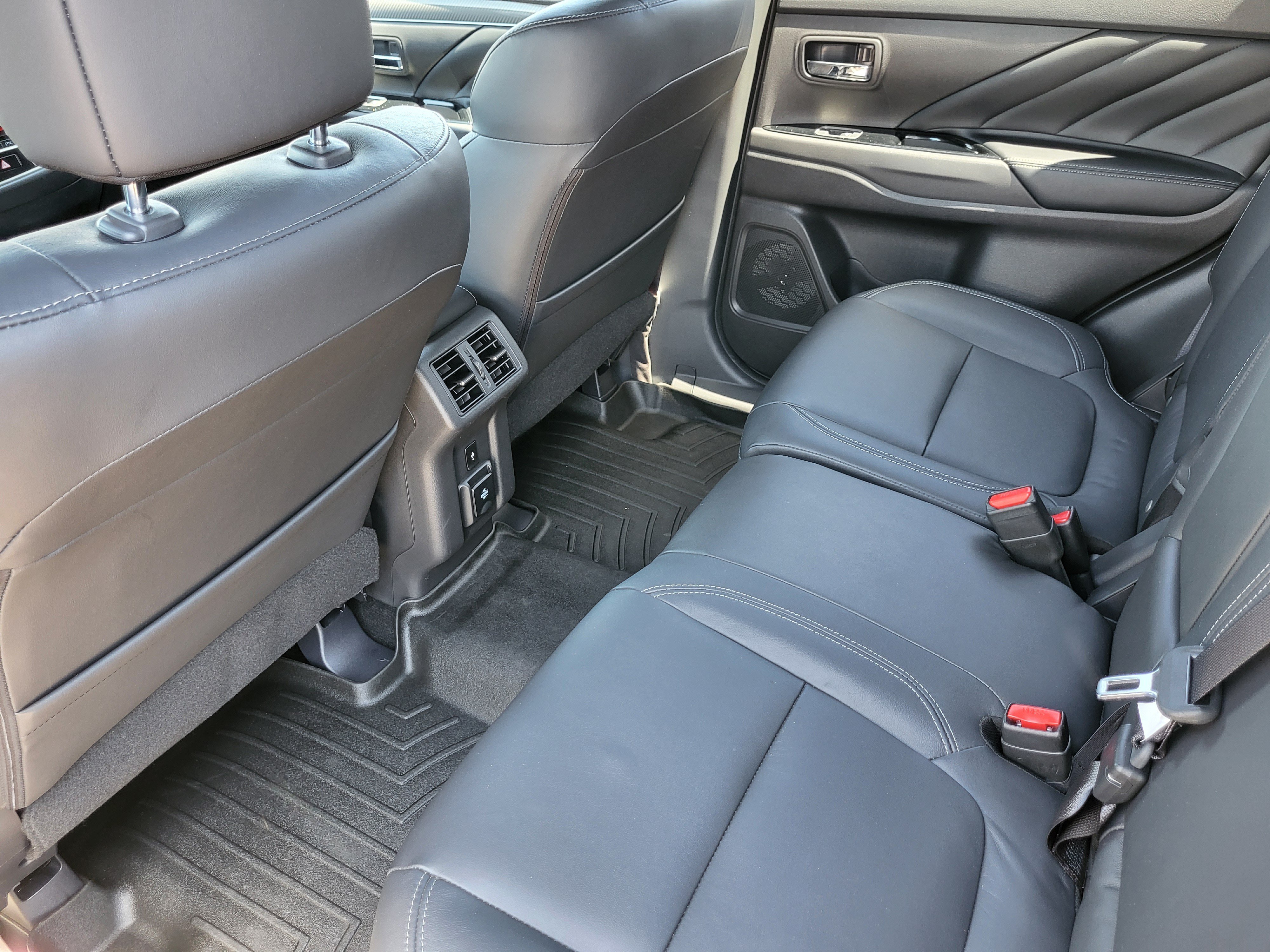 Used 2020 Mitsubishi Outlander GT AWD/4WD image 23