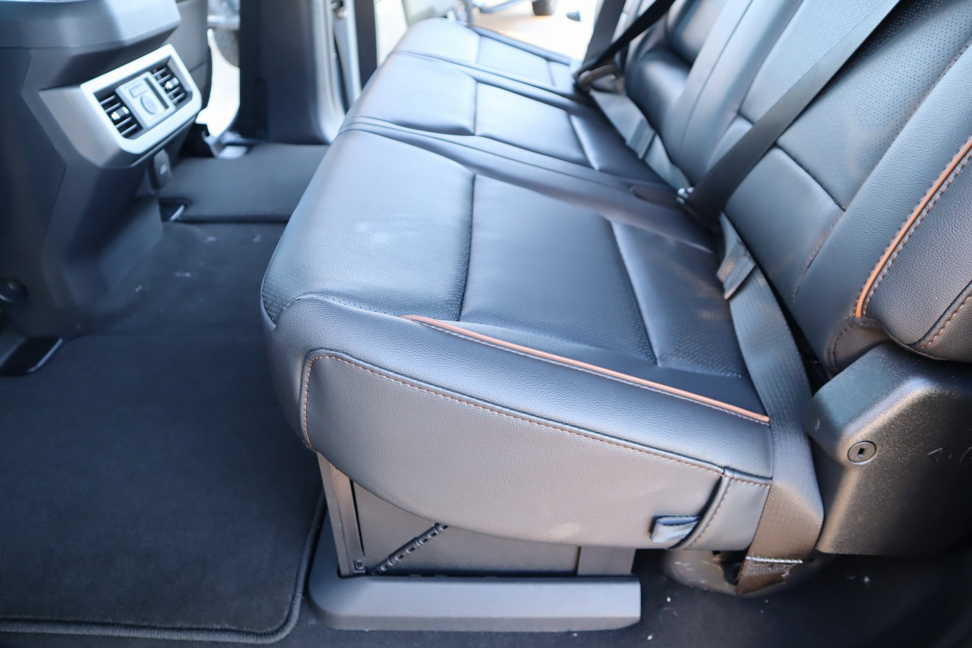 New 2026 Ford F350 Lariat w/ Chrome Package image 14