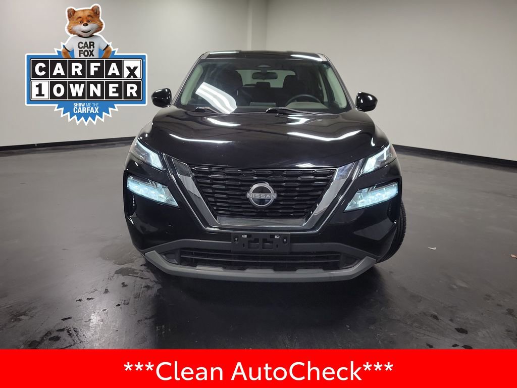 Used 2023 Nissan Rogue SV image 3