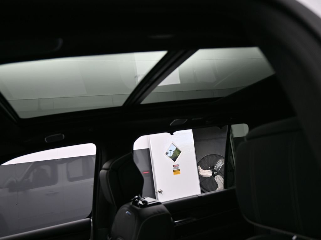 Used 2024 Jeep Grand Wagoneer Series II w/ Quick Order Packagew 28T image 11