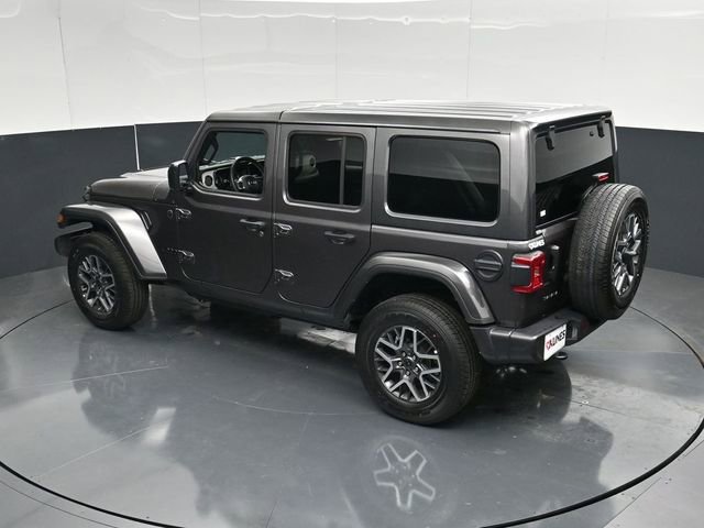 Used 2025 Jeep Wrangler Unlimited Sahara AWD/4WD image 41