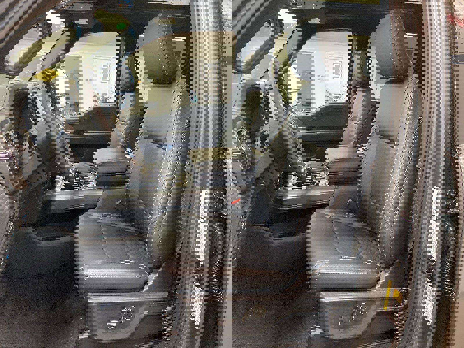 New 2026 Ford F150 Lariat w/ Equipment Group 502A High image 17