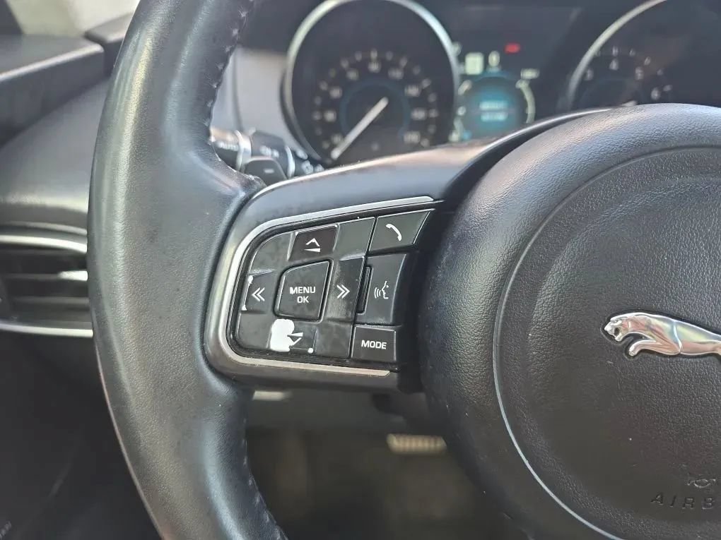 Used 2019 Jaguar F-PACE Premium AWD/4WD image 20