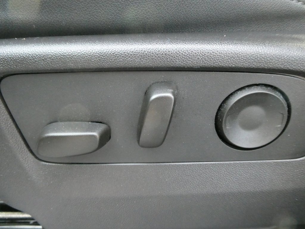 Certified 2024 Chevrolet Silverado 1500 LTZ image 22