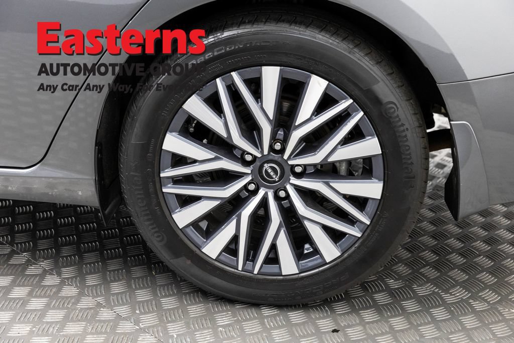 Used 2023 Nissan Altima 2.5 SV w/ SV Premium Package FWD image 34