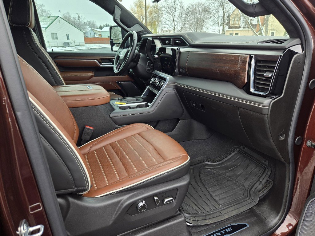 Used 2024 GMC Sierra 2500 Denali Ultimate image 32