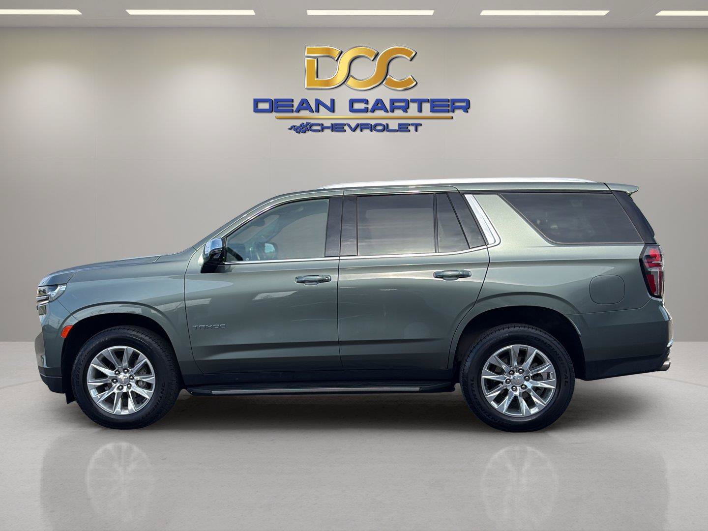 Used 2023 Chevrolet Tahoe Premier AWD/4WD image 2