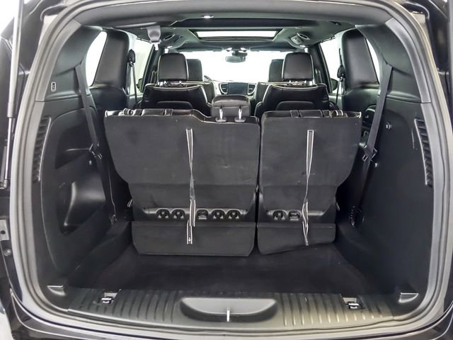 Used 2025 Chrysler Pacifica Limited FWD image 29