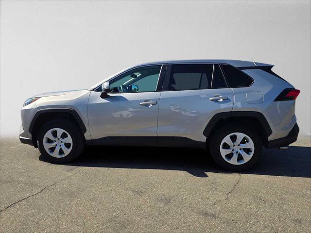 Used 2024 Toyota RAV4 LE AWD/4WD image 6