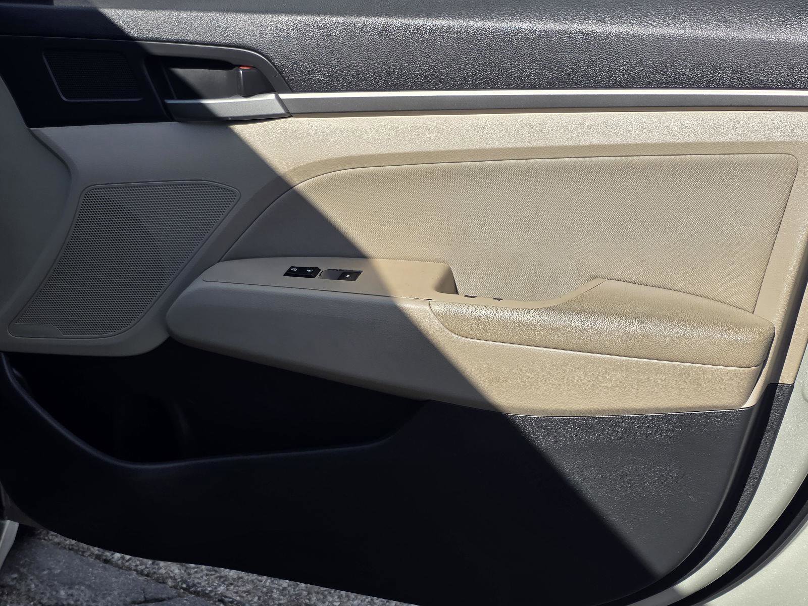 Used 2017 Hyundai Elantra Value Edition FWD image 30