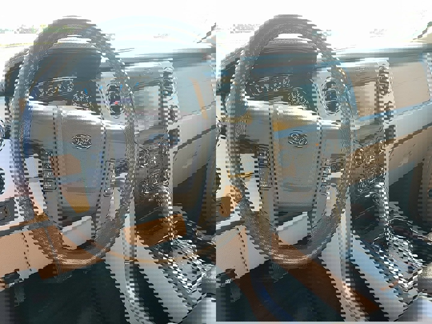 Used 2013 Ford F150 Lariat w/ Luxury Equipment Group image 13