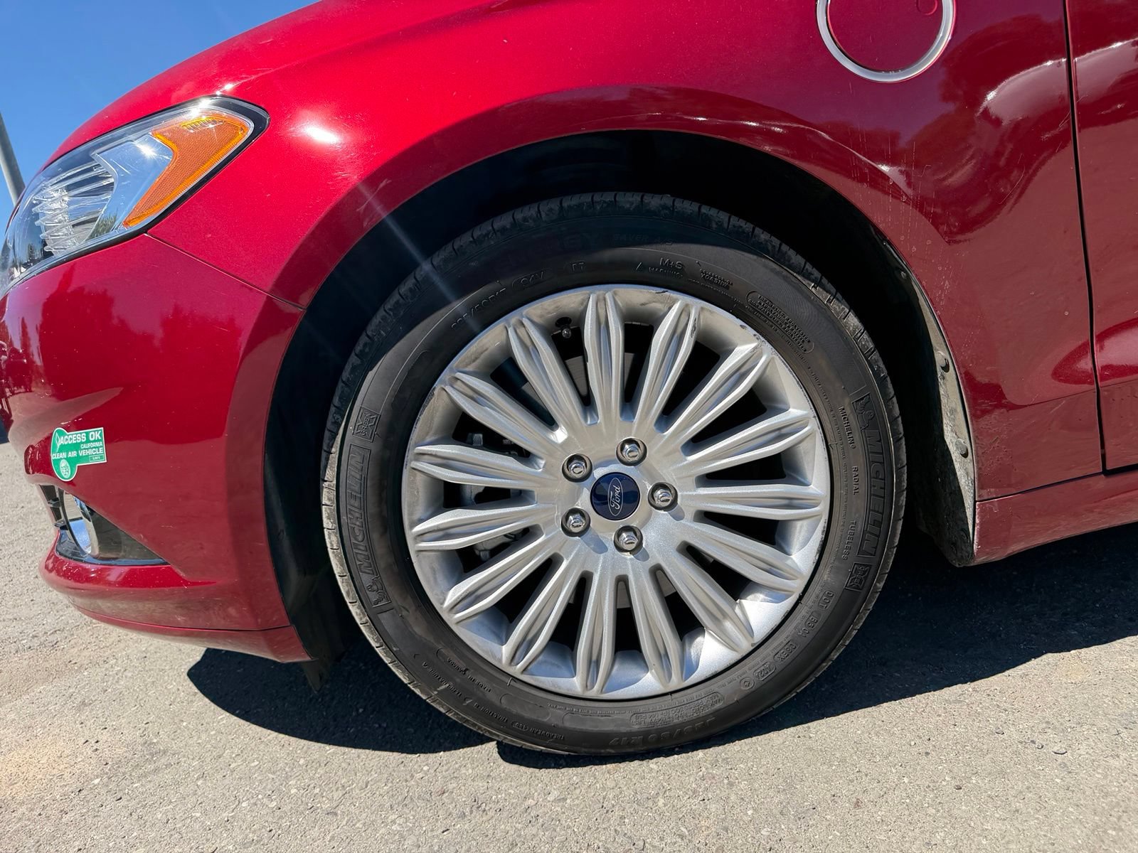 Used 2014 Ford Fusion Energi Titanium w/ Driver Assist Package FWD image 9