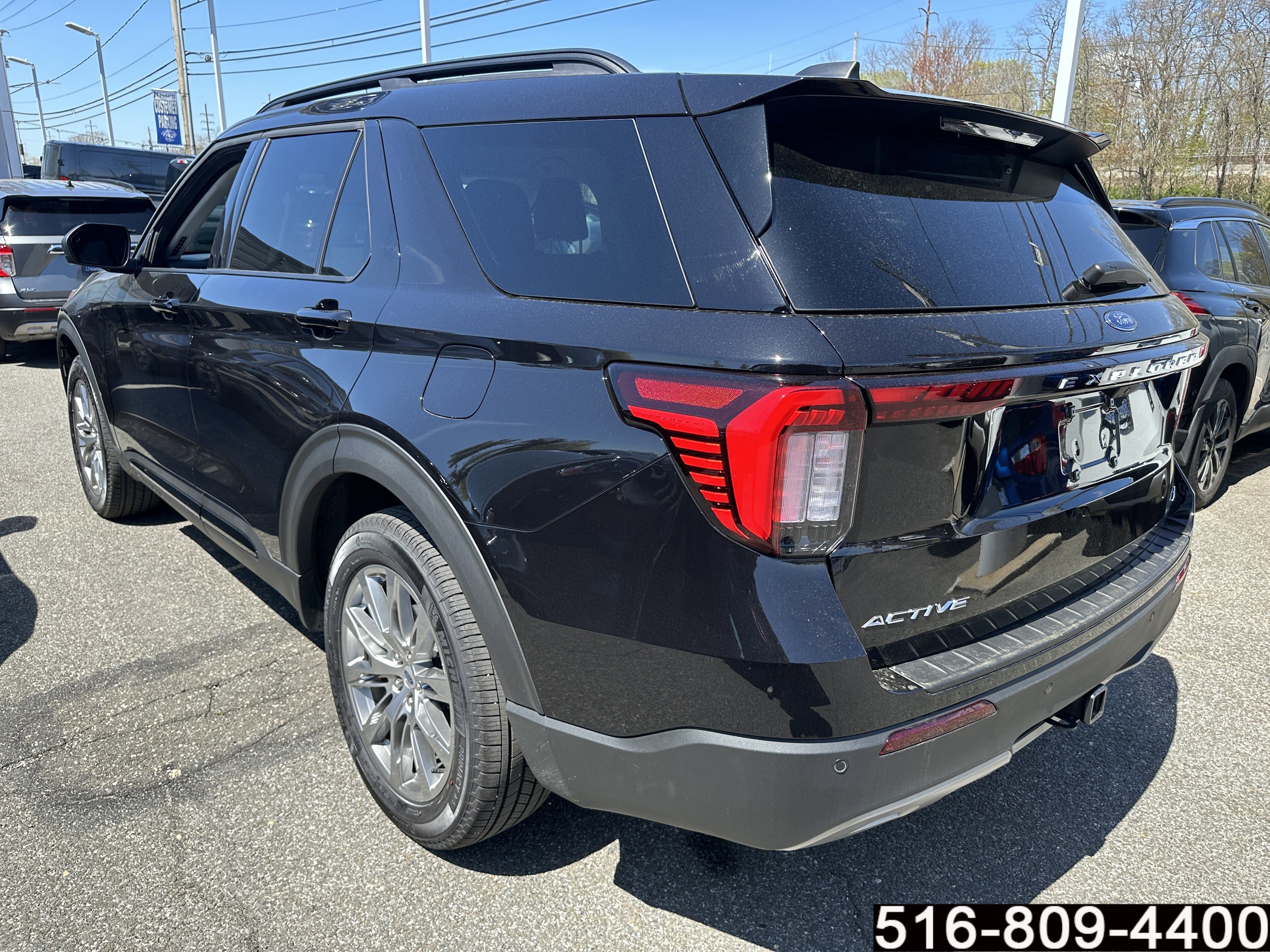 Used 2026 Ford Explorer Active w/ Active Comfort Package AWD/4WD image 6