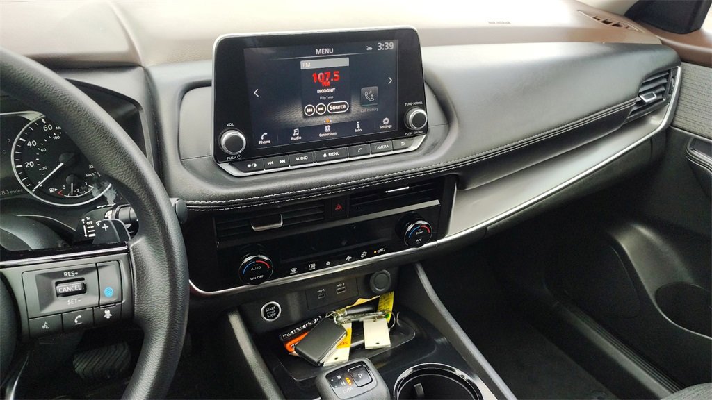 Used 2023 Nissan Rogue SV image 17