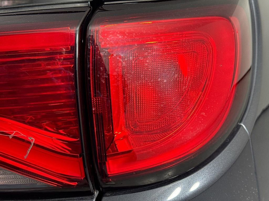 Used 2019 Chrysler Pacifica Touring-L Plus w/ Tire & Wheel Group image 34