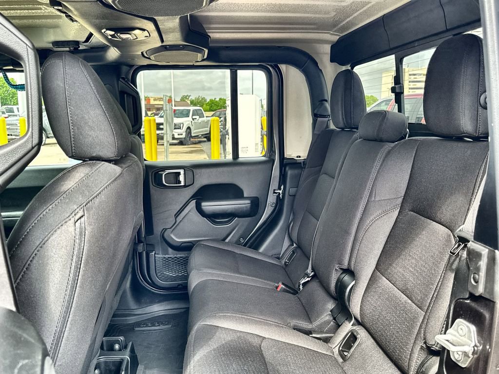 Used 2023 Jeep Gladiator Willys image 25