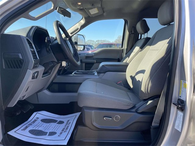 Used 2019 Ford F250 XLT w/ XLT Premium Package image 16