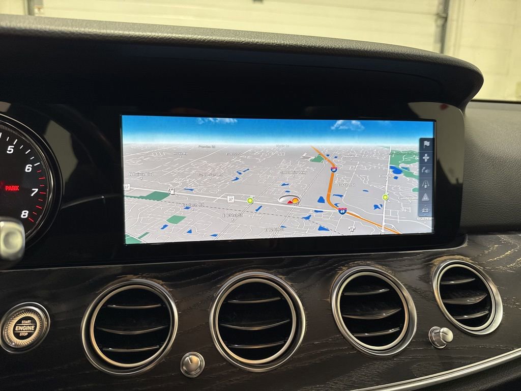 Used 2017 Mercedes-Benz E 400 4MATIC Wagon w/ Premium 1 Package image 20