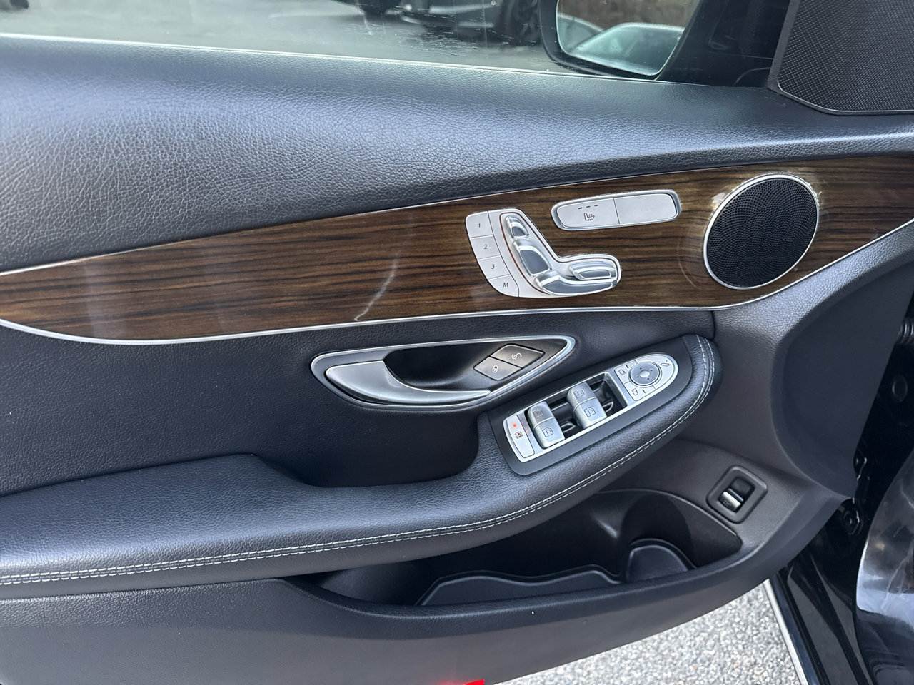 Used 2018 Mercedes-Benz C 300 Sedan image 19