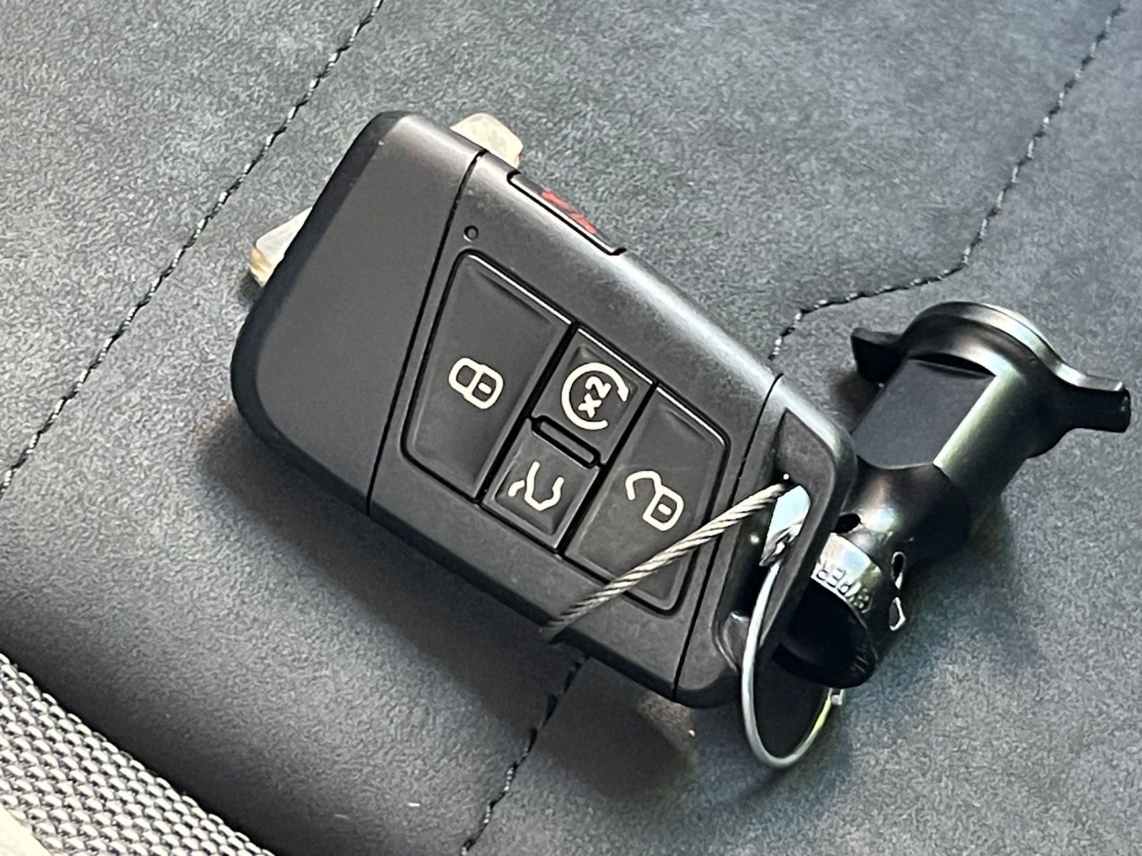 Used 2025 Volkswagen Taos SE image 21