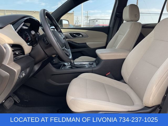 Used 2023 Chevrolet Traverse LS image 18