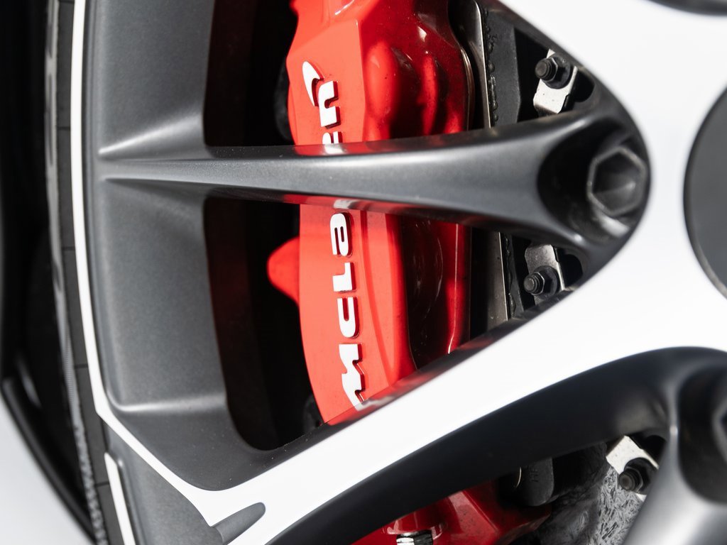 Used 2025 McLaren Artura Spider image 42