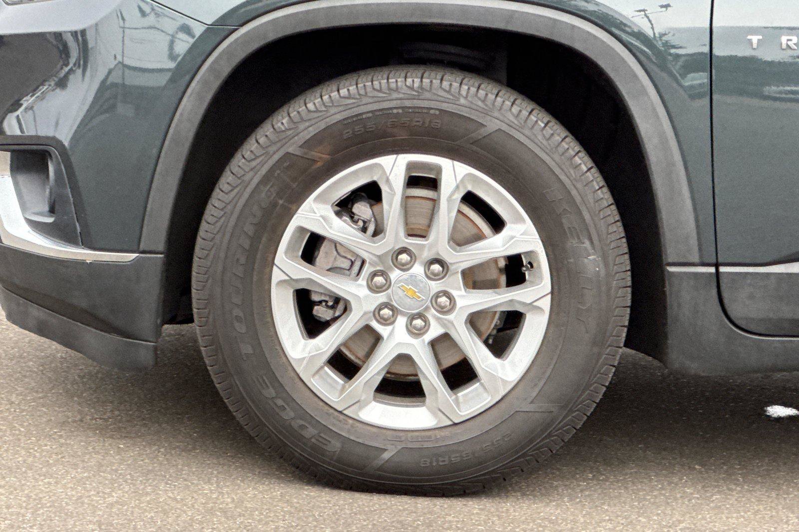 Used 2019 Chevrolet Traverse LT FWD image 29