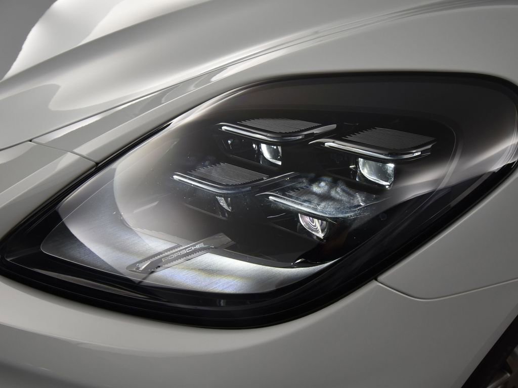 Used 2025 Porsche Panamera 4 image 14