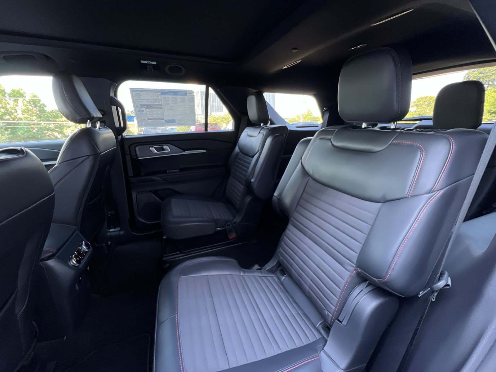 New 2026 Ford Explorer ST-Line w/ ST-Line Street Pack AWD/4WD image 25