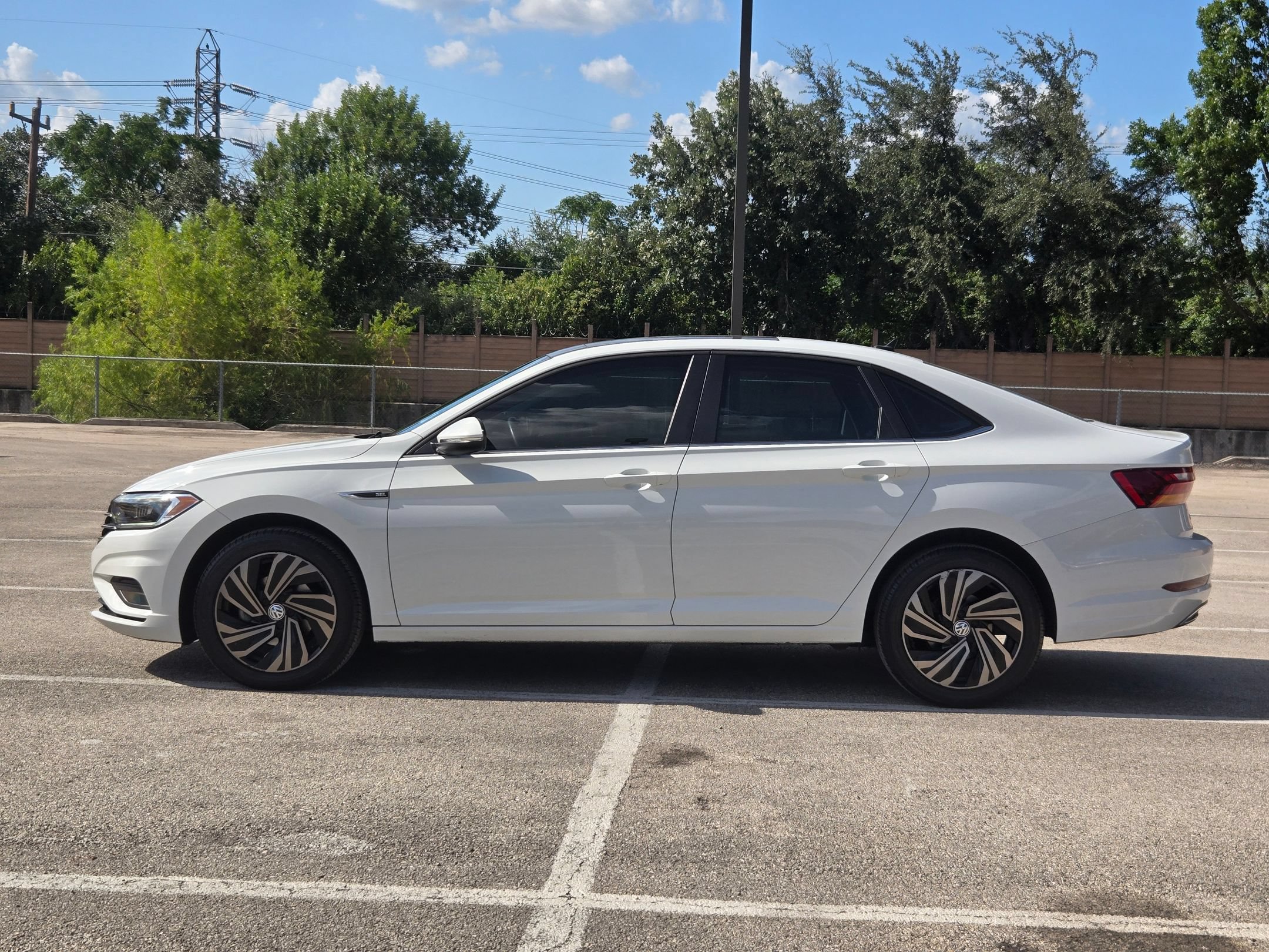 Used 2019 Volkswagen Jetta SEL Premium FWD image 8