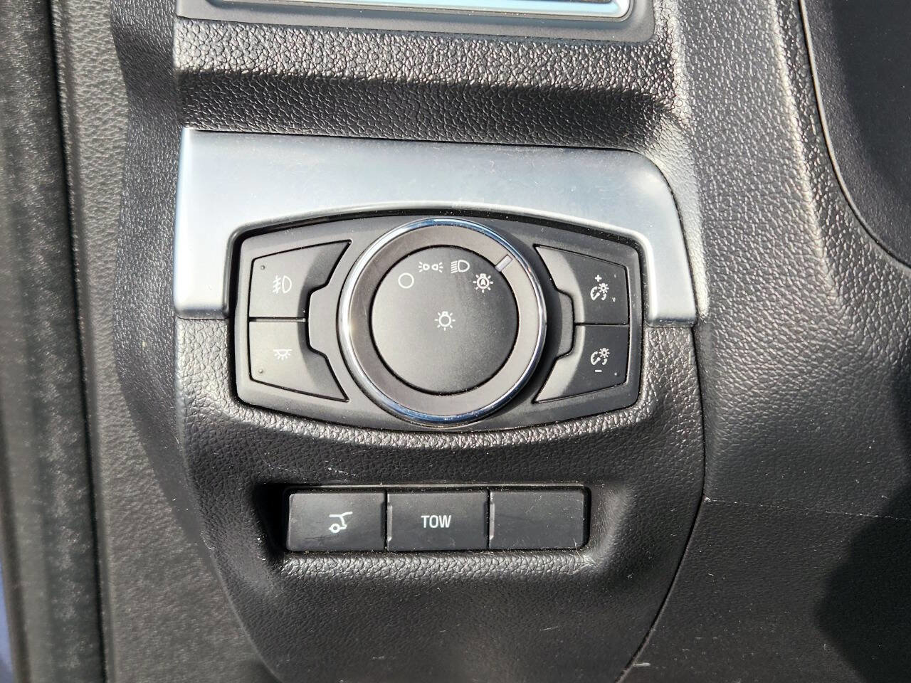 Used 2018 Ford Explorer Sport w/ Equipment Group 401A image 23